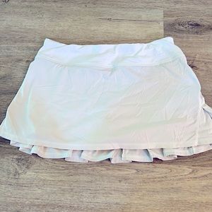 LULULEMON PACE SETTER SKIRT WHITE SIZE 6